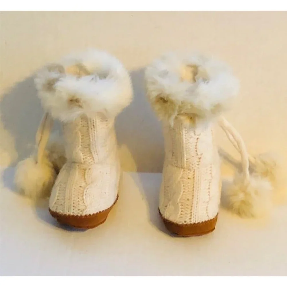 RH Baby & Child Knit Off White Booties 12-24 Months